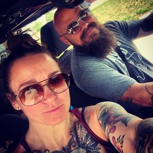 Meet your Posher, Darbi